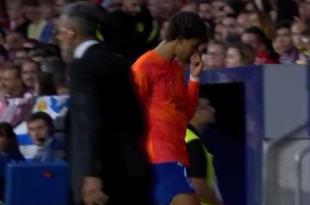 Ảnh bài viết Joao Felix hành xử điên rồ khi không được tung vào sân