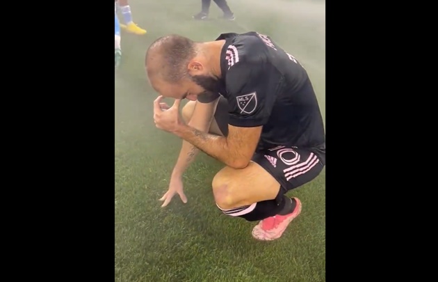 Hào quang Benzema và sự u ám bao trùm Higuain