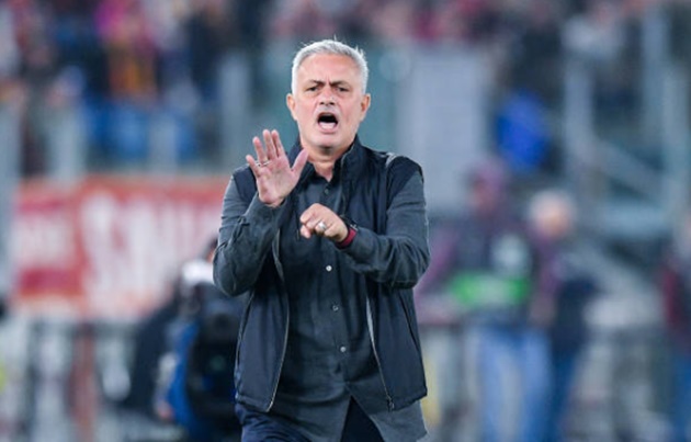 Dập tắt la ó, Mourinho gọi tên Varane - Casemiro