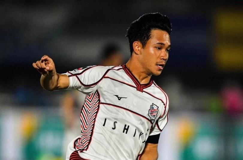 Sao Thái Lan được đội J1 League ký hợp đồng 5 năm