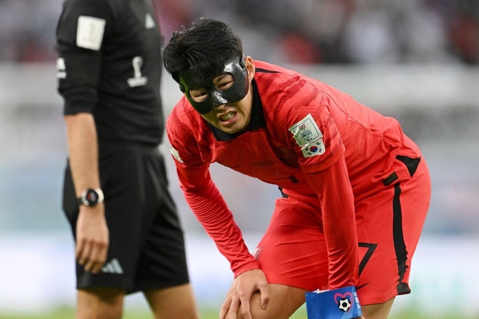 Son Heung-min gặp sự cố ở trận gặp Uruguay