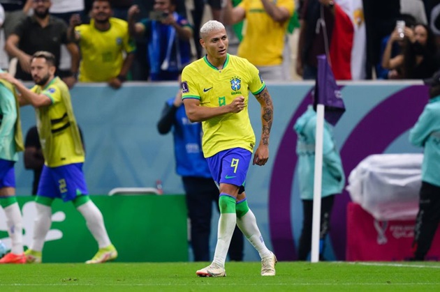 Cú đúp đưa Richarlison lên trên Jesus và Firmino