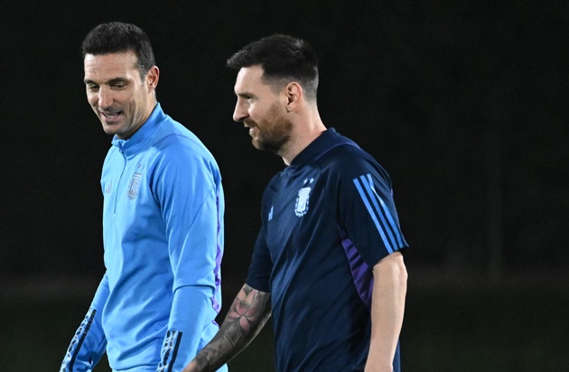 Messi và Martinez chiếm sóng trước trận quyết chiến