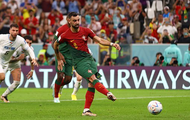Người thắng kẻ thua sau trận Bồ Đào Nha 2-0 Uruguay