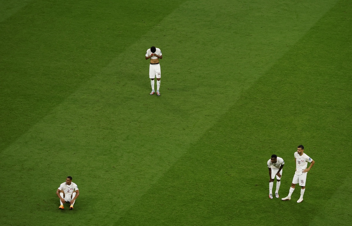 World Cup thảm họa của tuyển Qatar