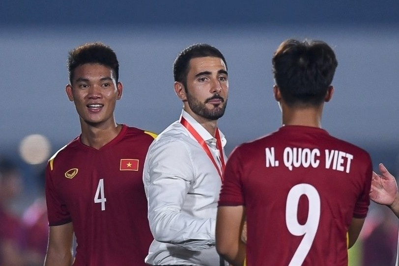 Cựu HLV U20 Thái Lan tìm việc ở Việt Nam