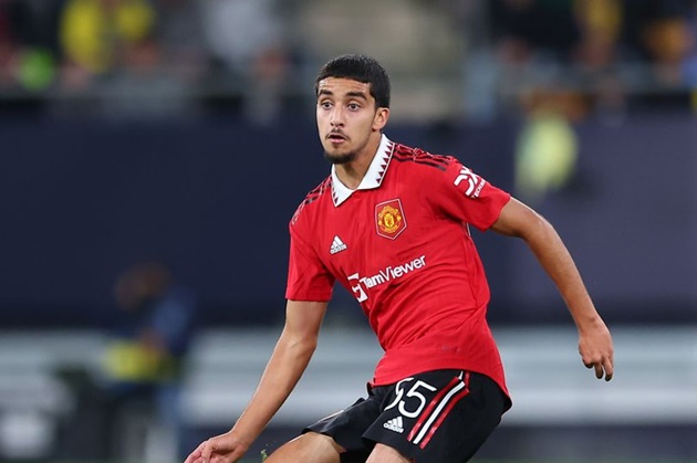 Màn trình diễn giúp 'măng non' Man Utd lật ngược thế cờ