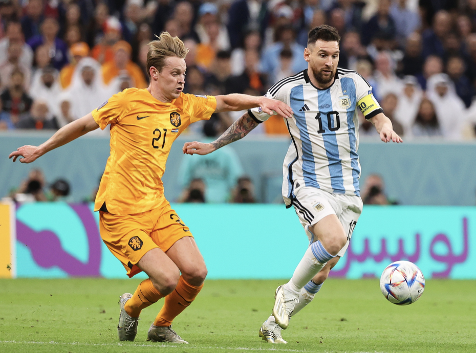 Messi bị phạm lỗi nhiều hơn Neymar và Ronaldo ở World Cup