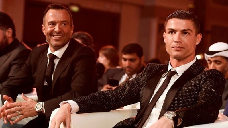Ảnh bài viết Ronaldo mâu thuẫn với người đại diện