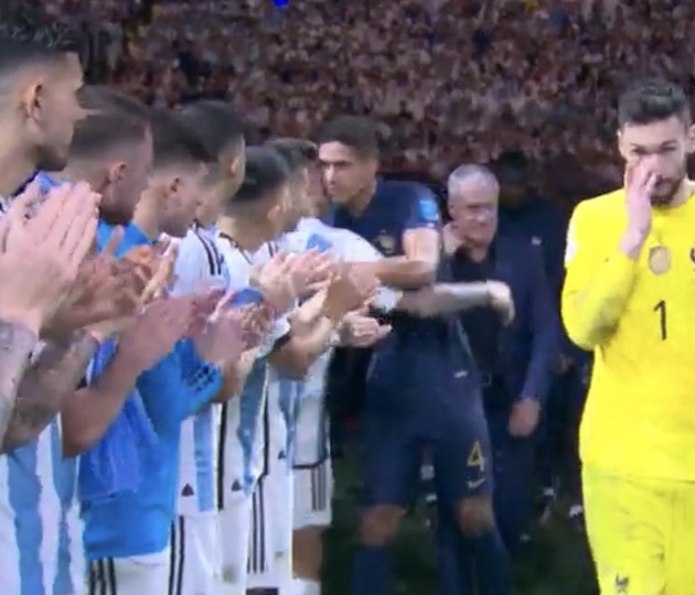 Ảnh bài viết Martinez và Varane làm điều khiến Man Utd tự hào