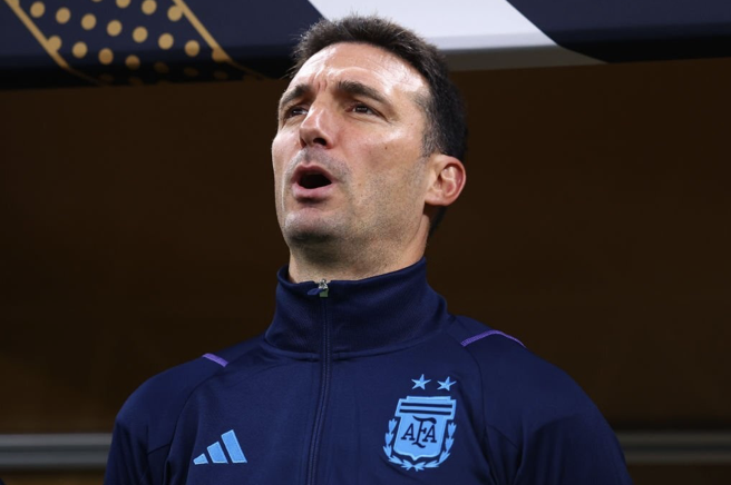 Scaloni đi vào hàng ngũ những HLV vĩ đại nhất Argentina