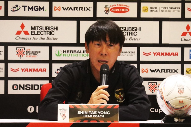 HLV Shin Tae-yong sợ AFC trừng phạt tuyển Indonesia
