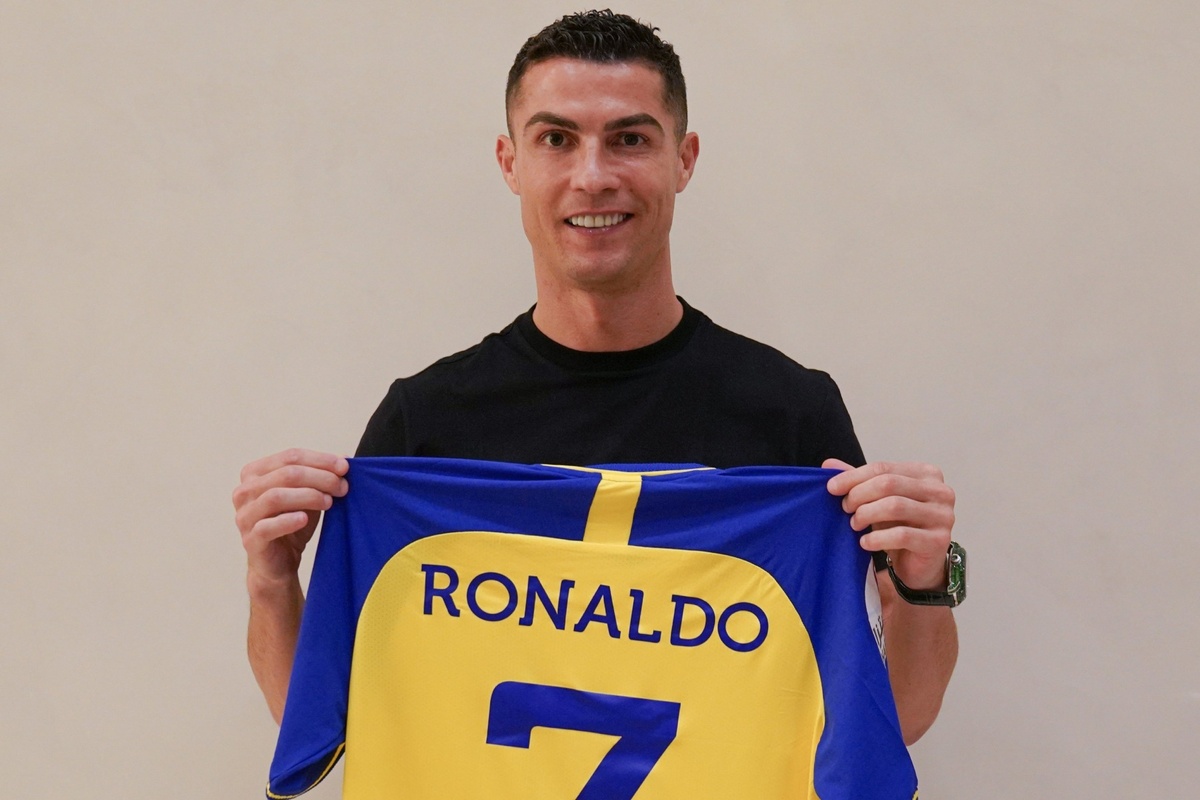 Ronaldo và dàn sao rời bỏ bóng đá châu Âu