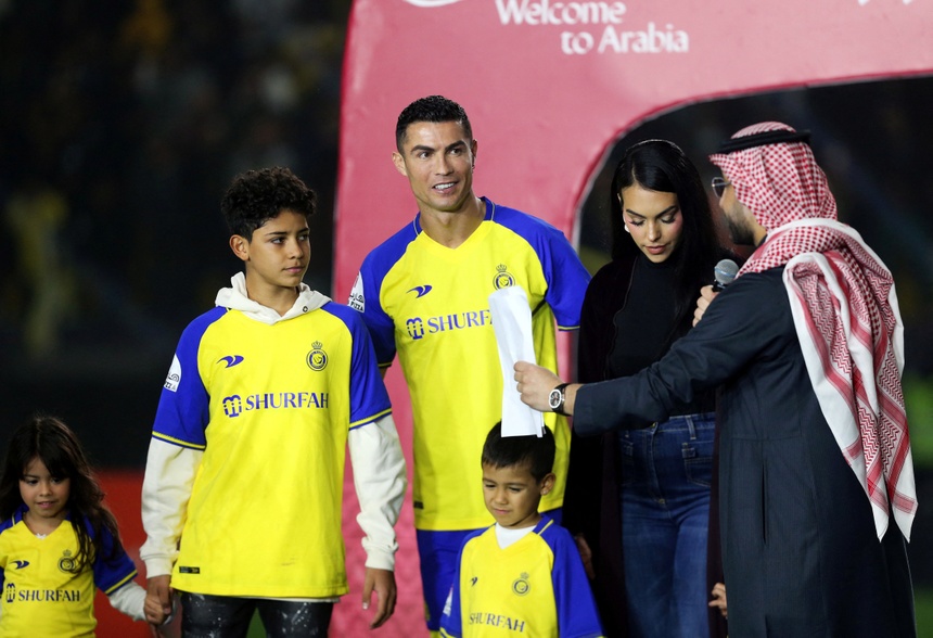 Lễ ra mắt hoành tráng của Ronaldo tại Saudi Arabia