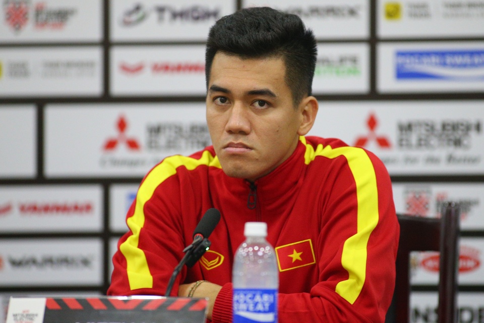 Ảnh bài viết Tiến Linh nói về việc phải truyền nước