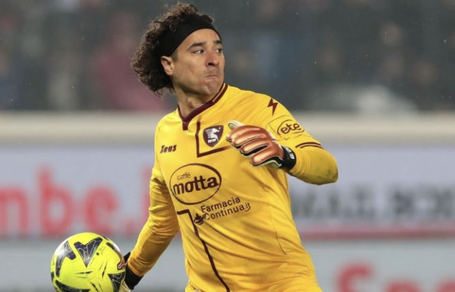 Ochoa nhận 8 bàn thua trong một trận tại Serie A