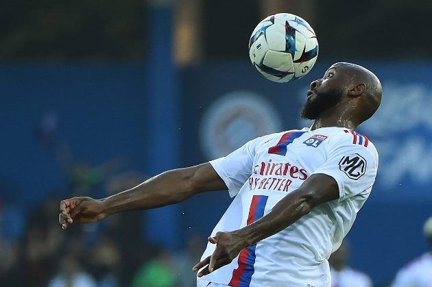 Tiền đạo Lyon được Everton săn đón