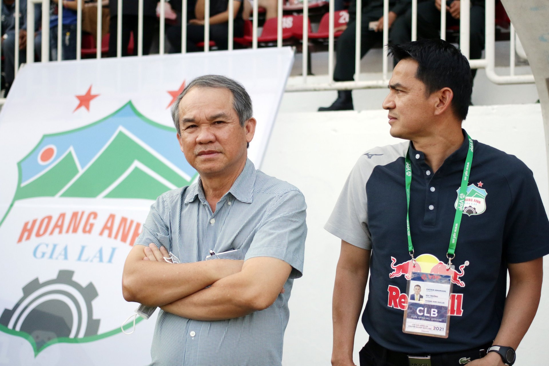 HAGL dọa bỏ V-League 2023: Bầu Đức cần tính toán thiệt hơn
