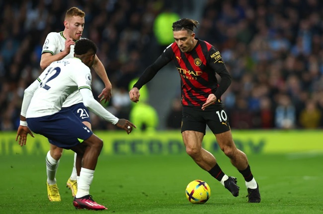 "Hàng thải" Barca khiến 100 triệu bảng của Man City tắt điện