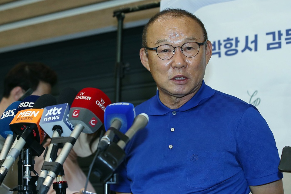 Thầy Park: 'Cầu thủ Việt Nam ngại sang Hàn Quốc thi đấu'