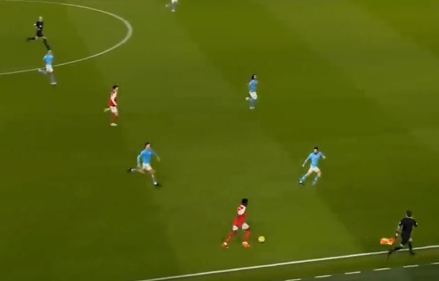 Khoảnh khắc trước Arsenal củng cố sự điên rồ của Pep Guardiola
