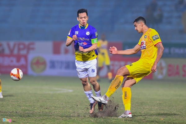 Văn Quyết lần đầu tịt ngòi ở V.League 2023