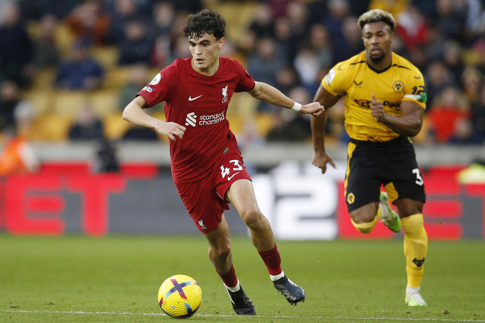 Stefan Bajcetic: Từ cuộc đàm phán MU đến viên ngọc của Liverpool
