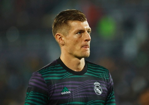 Anh em Kroos tranh cãi về việc chọn Messi hay Benzema