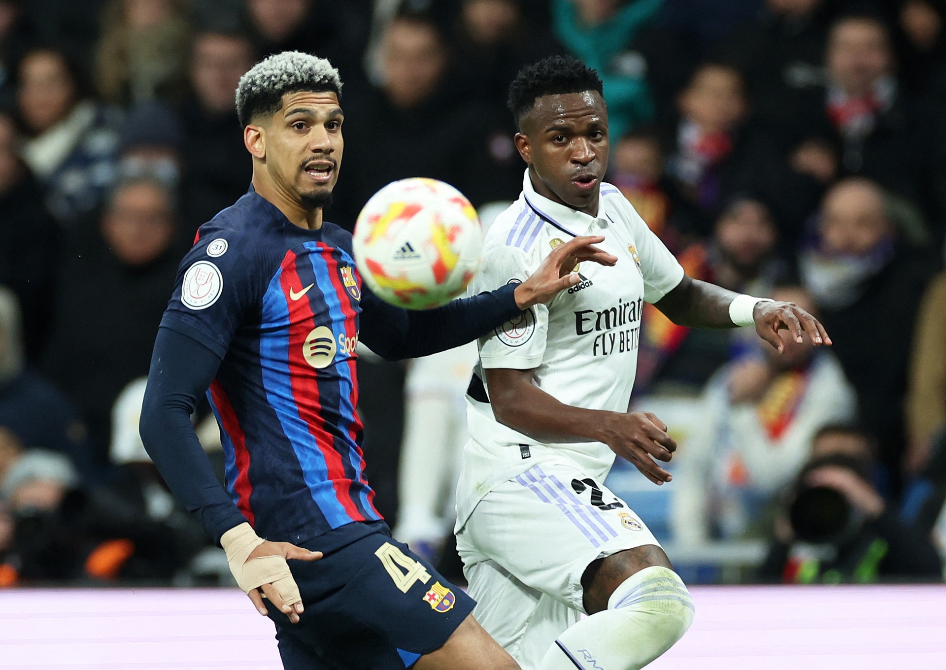 Barca kiểm soát bóng kém nhất ở El Clasico sau 13 năm