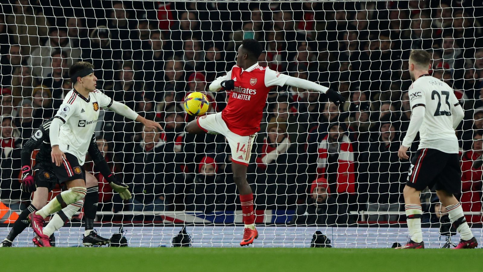 Xếp hạng 10 hậu vệ hay nhất Premier League: Arsenal, M.U chiếm trọn