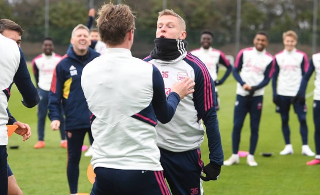 Ảnh bài viết Zinchenko 'ngầu lòi'; Thái độ của Smith Rowe