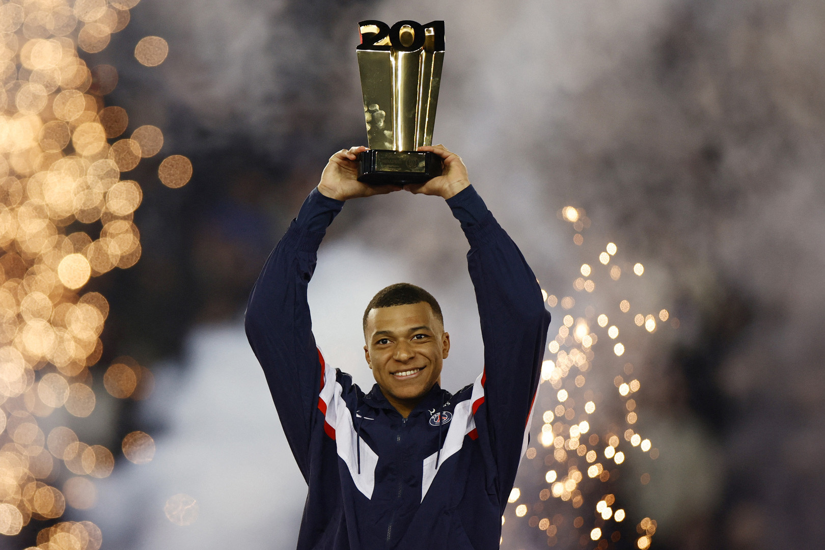 Kylian Mbappe: Loại bỏ Neymar và khát vọng siêu anh hùng
