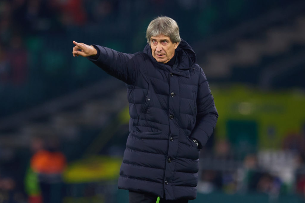 Manuel Pellegrini là khắc tinh của Man United