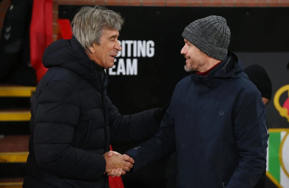 HLV Betis lên tiếng về thực lực của Man United