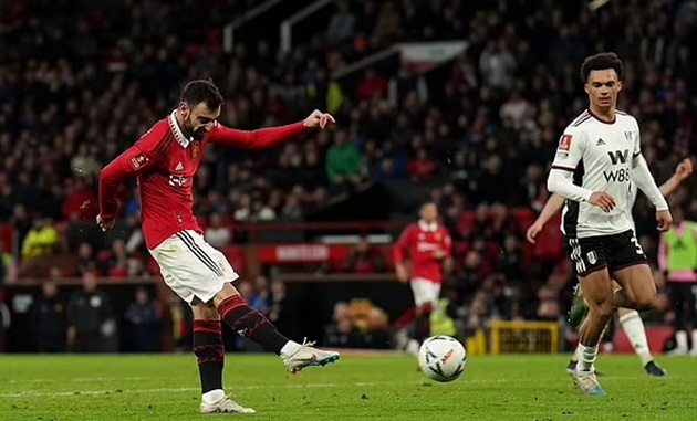 Roy Keane bác bỏ nhận định sai lầm về Man Utd