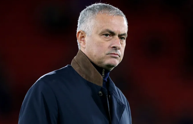 Top 10 vụ sa thải HLV tốn kém nhất: Mourinho đứng sau một người