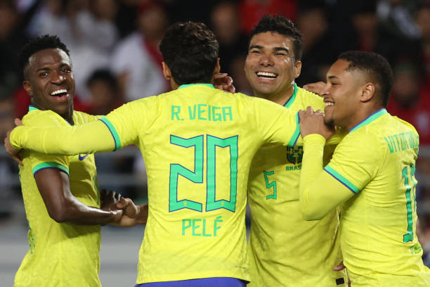Casemiro và tân binh Chelsea cùng lúc tỏa sáng trên tuyển Brazil