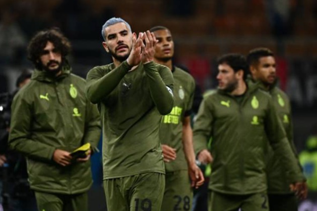 'Lên voi xuống chó' như AC Milan