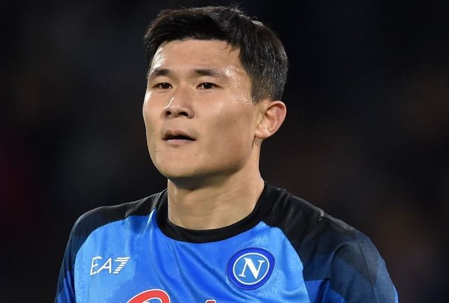 Napoli tiến sát chức vô địch Serie A