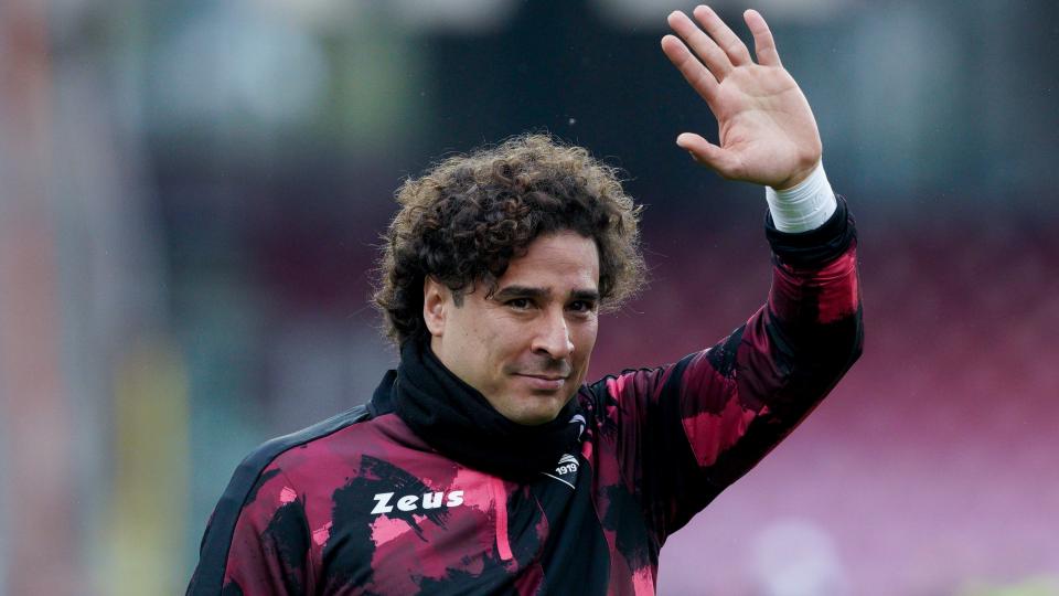 Ochoa gây sốt với pha cứu thua trước Inter