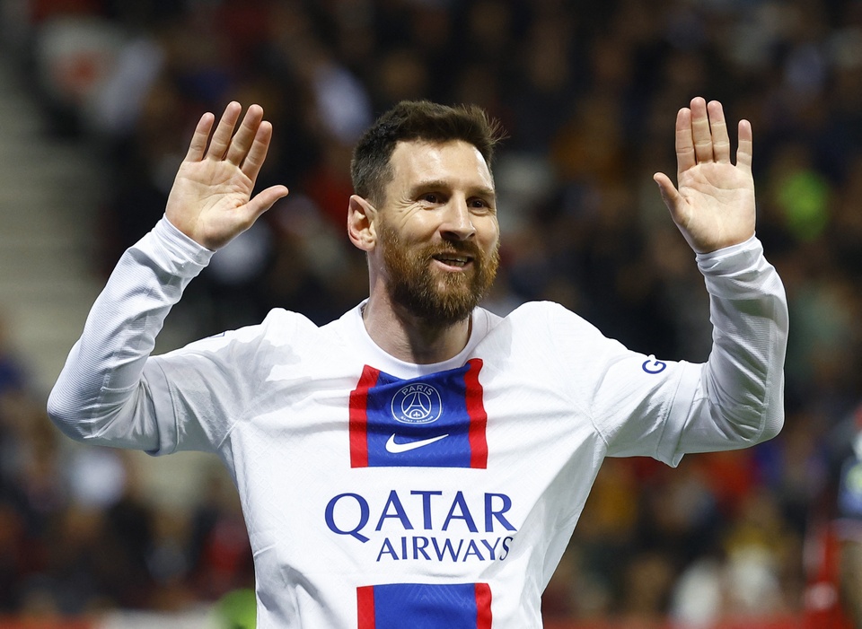 Ảnh bài viết Messi vượt thành tích ghi bàn tại châu Âu của Ronaldo
