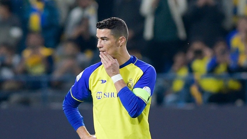 Ronaldo bị đối thủ giễu cợt