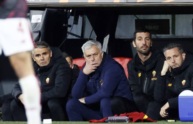 Mourinho trầm cảm, Juve chiến thắng trong ngày Pogba trở lại