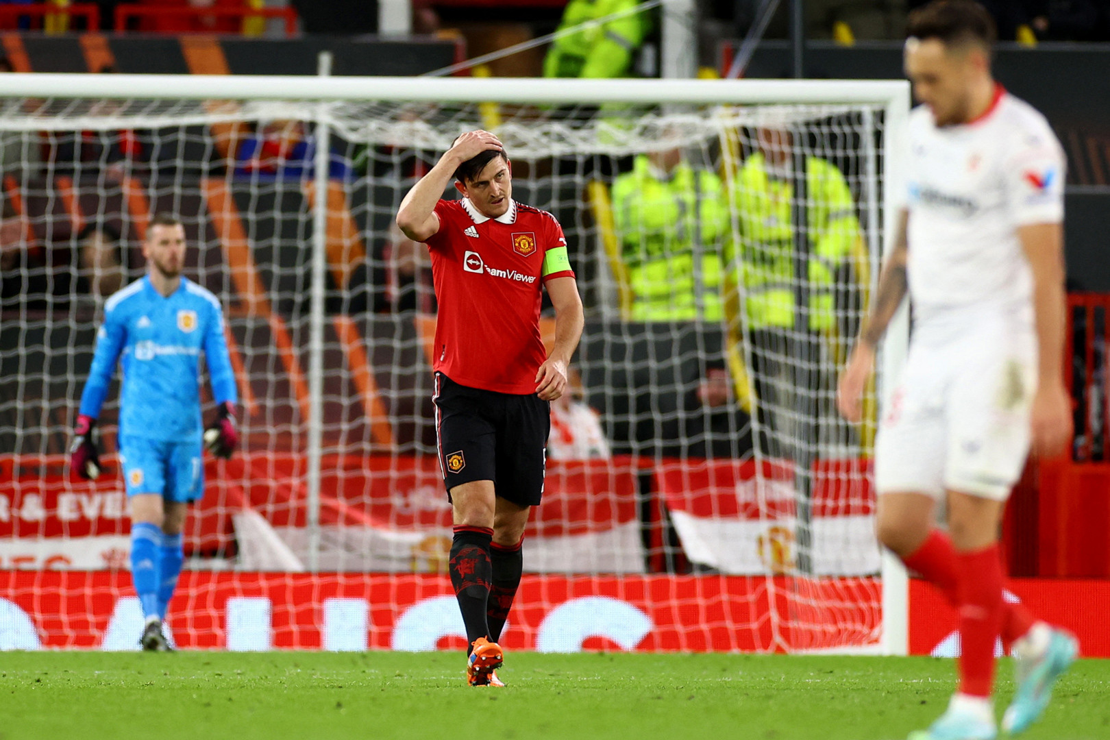 MU rơi chiến thắng trước Sevilla: Trả giá vì Erik ten Hag