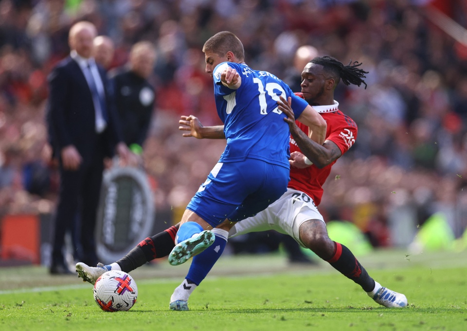 Hậu vệ Man United không có đối thủ về tỷ lệ thắng tranh chấp