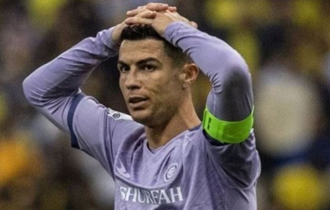 Ronaldo bị chế nhạo