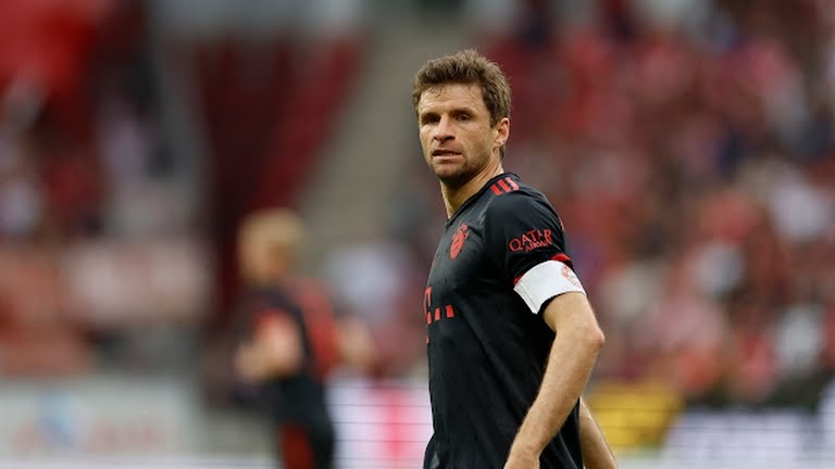 Bayern Munich lại gây thất vọng với trận thua ngược
