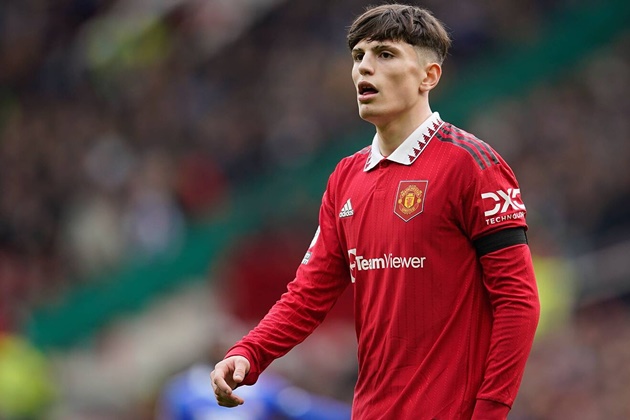 Ảnh bài viết Hình ảnh mới nhất về Garnacho khiến CĐV Man Utd mừng rơn