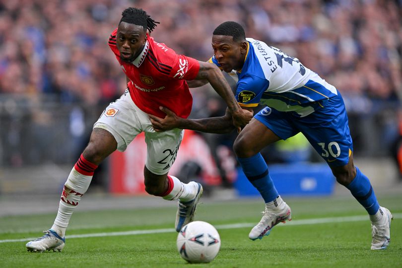 James Maddison ngả mũ với Wan-Bissaka