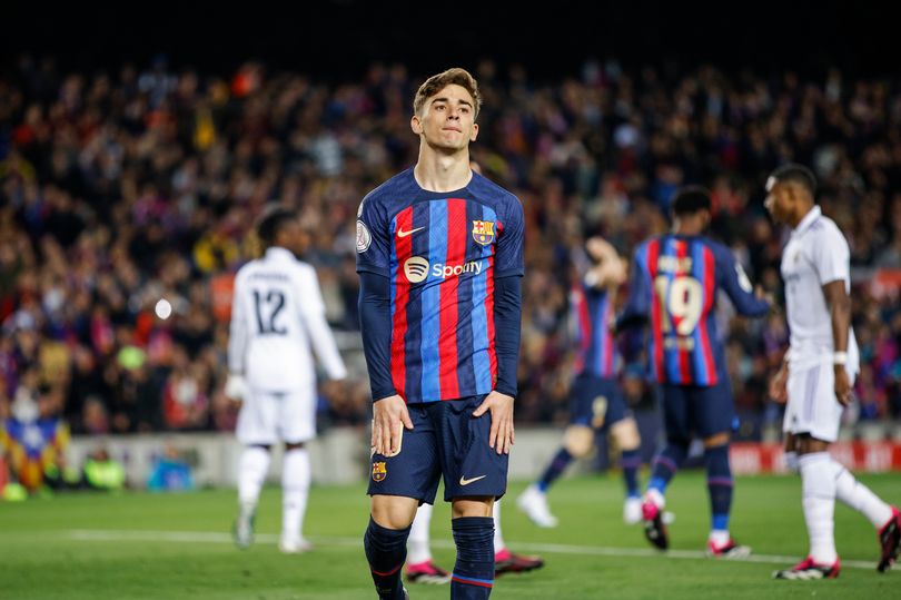 Chelsea nhận tín hiệu u ám từ sao Barca